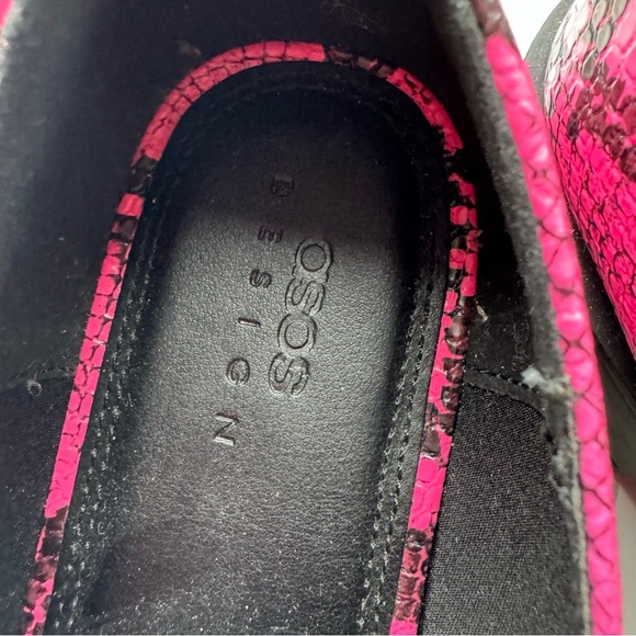 Women ASOS chunky loafers golden chain embellished piton design sz 8 NWOT - Picture 4 of 5